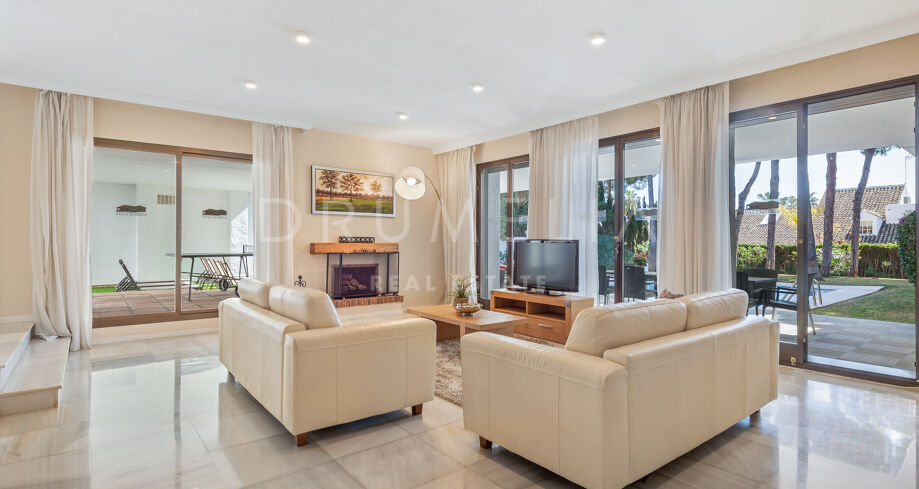 Luxe villa aan het strand met twee zwembaden, Villa Marina, Puerto Banus, Marbella