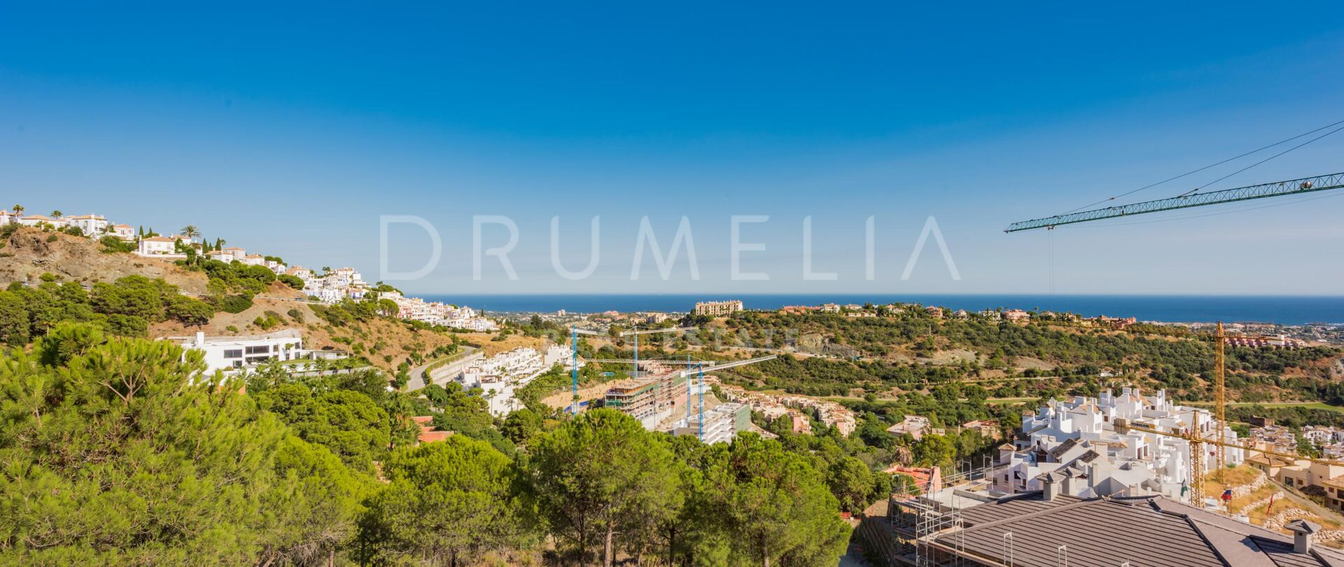 Превосходный участок и уникальный проект виллы в Reserva de Alcuzcuz, Бенахавис