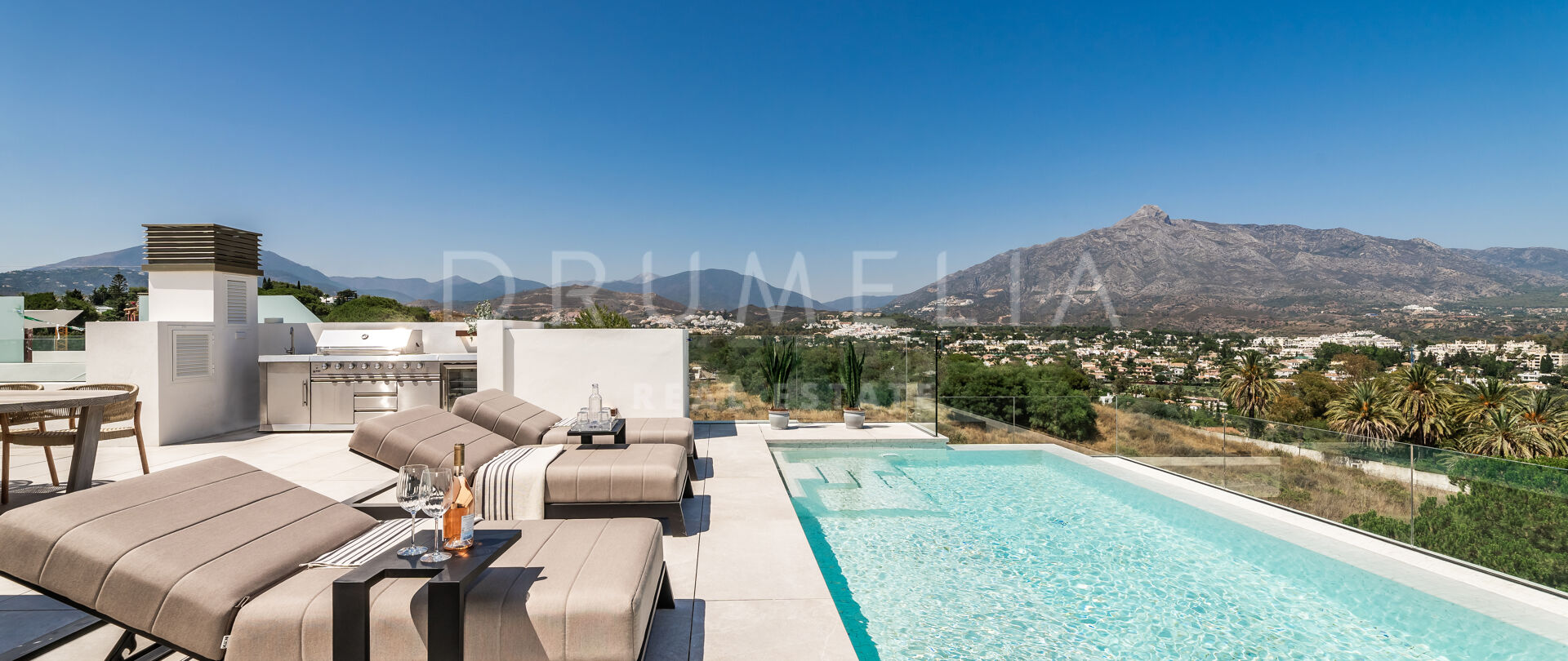 Brand New Modern Luxury Chic House, Nueva Andalucía, Marbella