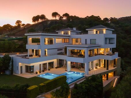 Luxe moderne villa in La Reserva de Alcuzcuz, Benahavis