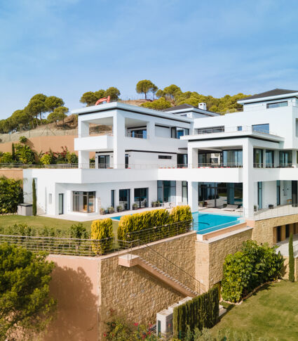 Luxuriöse moderne Villa in La Reserva de Alcuzcuz, Benahavis