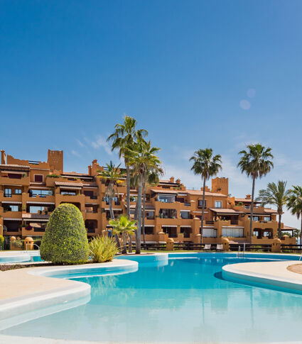 Luxury sea-view apartment in Los Granados del Mar with terrace, designer kitchen & top amenities.