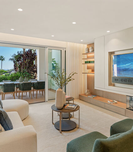 Luksusowy apartament przy plaży w Bahía del Velerín z widokiem na morze, tarasem i designerskimi wykończeniami.