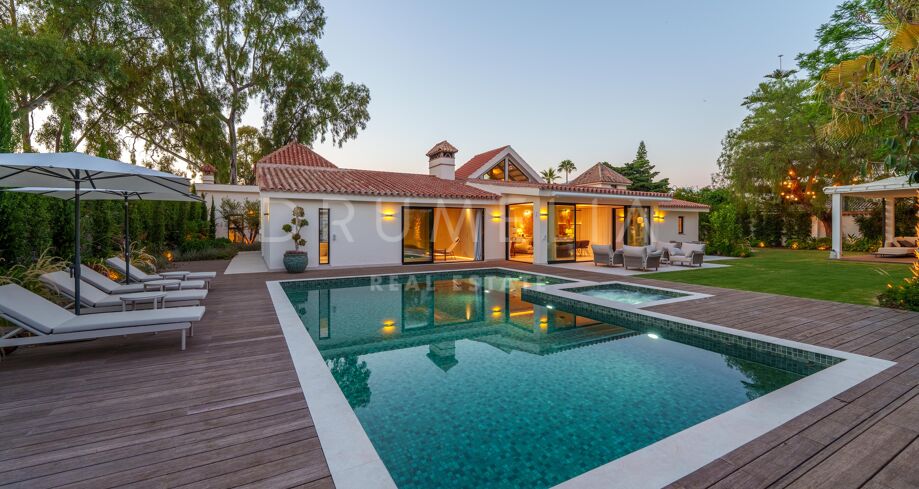 Private Contemporary Oasis in Puerto Banús