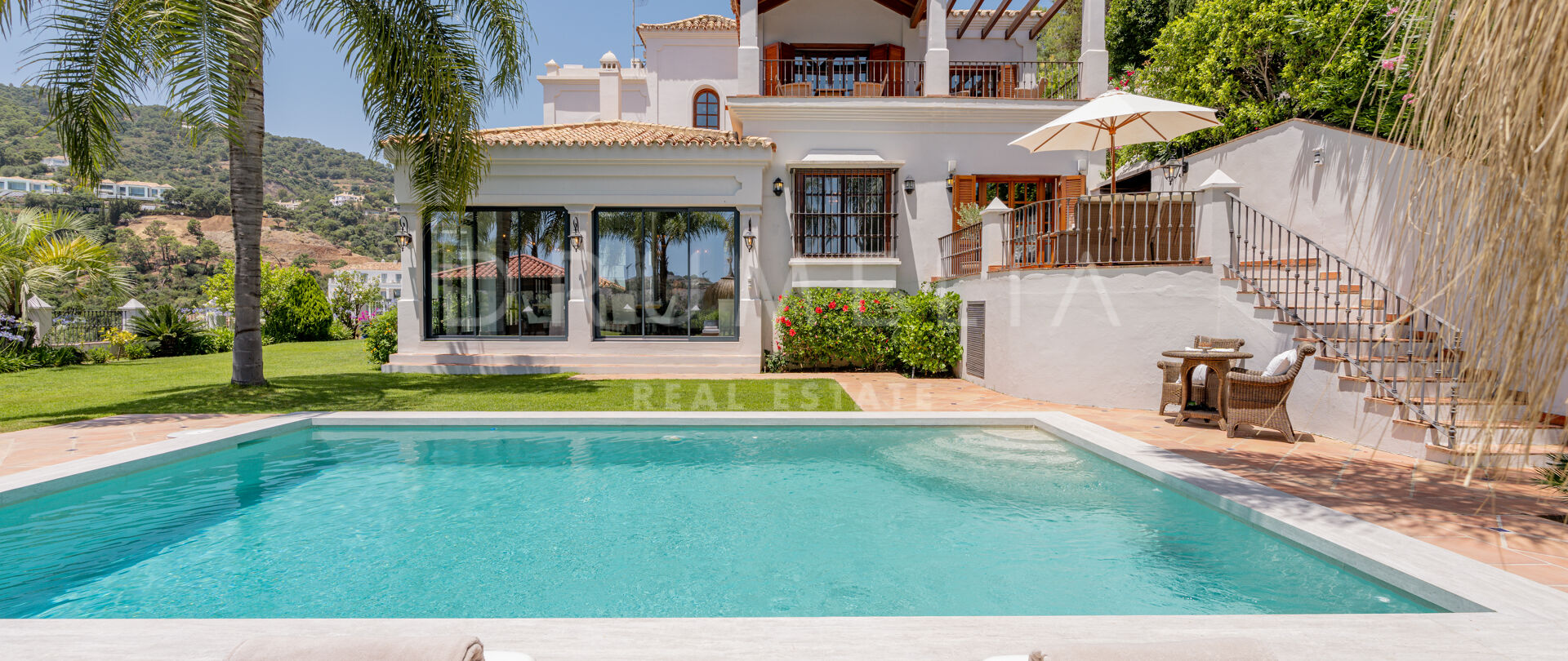 Andalusisk charm med panoramavyer i El Madroñal, Benahavís