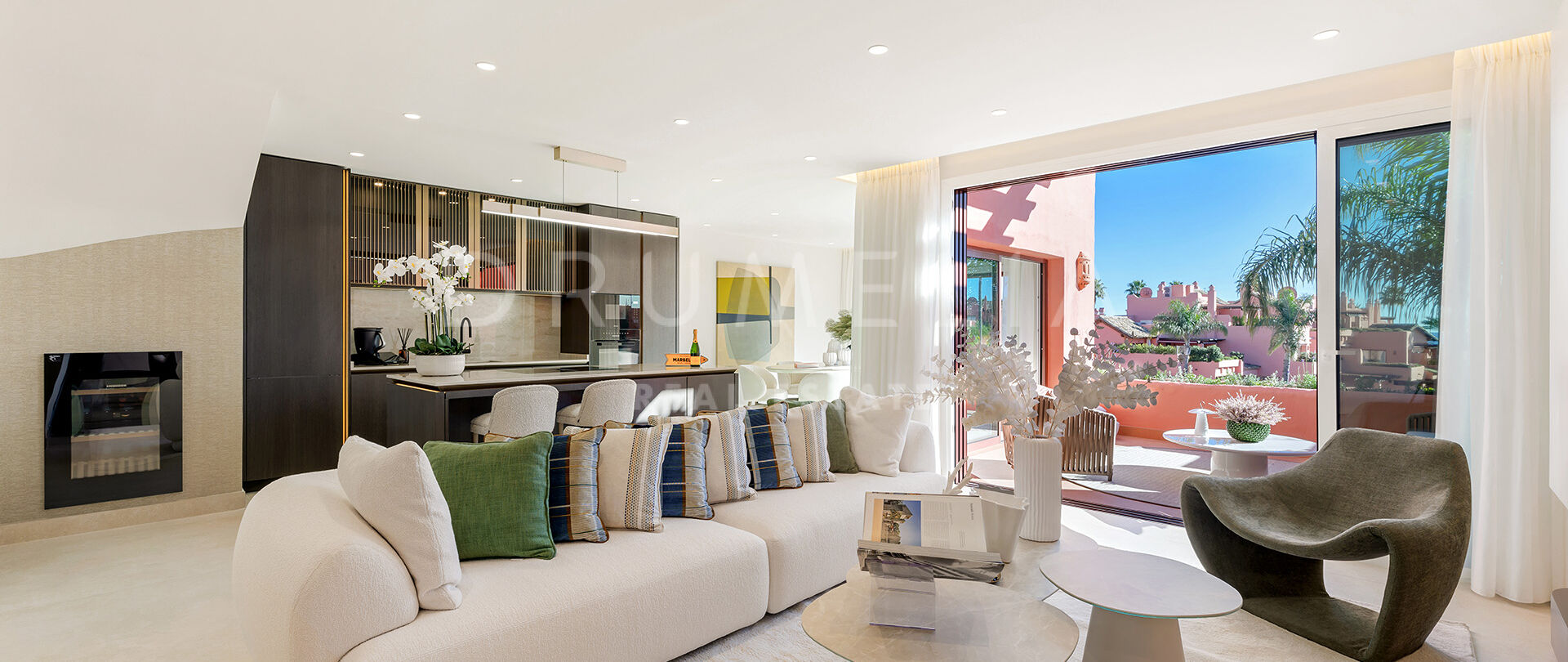 Beachfront luxury penthouse in Cabo Bermejo with tropical gardens, gym, and fine dining.