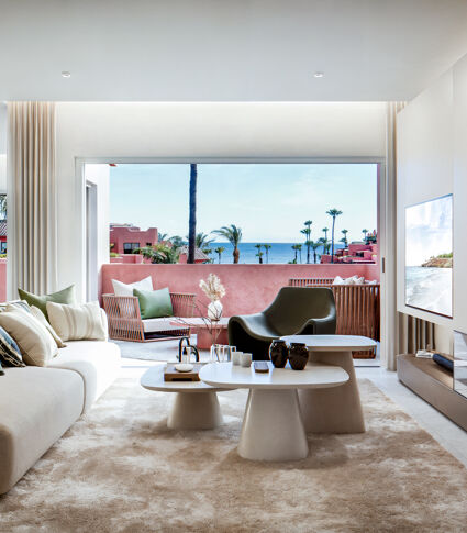 Роскошный пентхаус на первой линии моря в Кабо Бермехо с тропическими садами, тренажёрным залом и изысканными ресторанами.