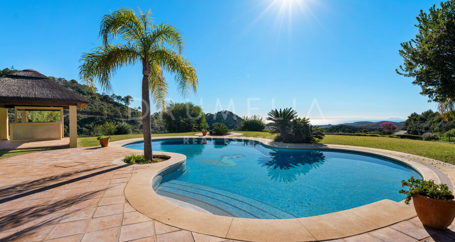 Villa in La Zagaleta, Benahavís met Panoramisch Uitzicht en Privacy