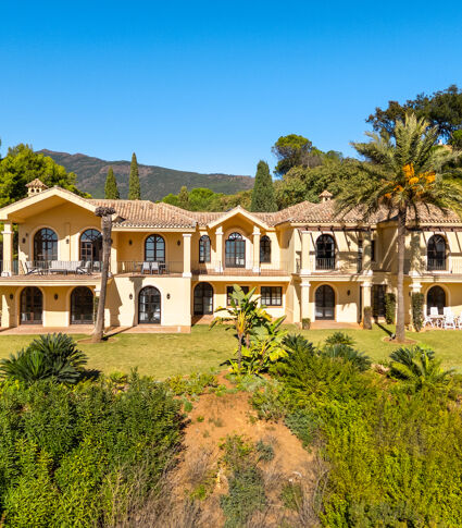 Villa in La Zagaleta, Benahavís with Panoramic Views and Privacy