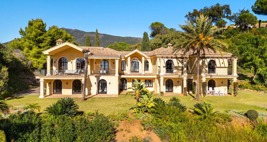 Villa in La Zagaleta, Benahavís met Panoramisch Uitzicht en Privacy