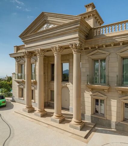 Palassinspirert Villa med Panoramautsikt i Sierra Blanca, Marbella