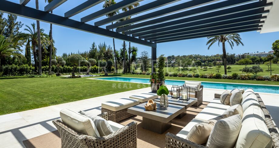 Exclusieve zeven-slaapkamer Villa Solstice in Las Brisas, Nueva Andalucía