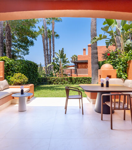 Fully Renovated Luxury Townhouse in Altos de Puente Romano