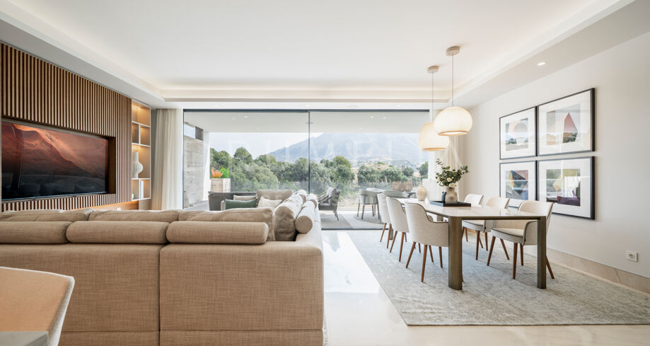 Exclusive newly built apartment in Aloha, Marbella, with top-tier amenities near Puerto Banús