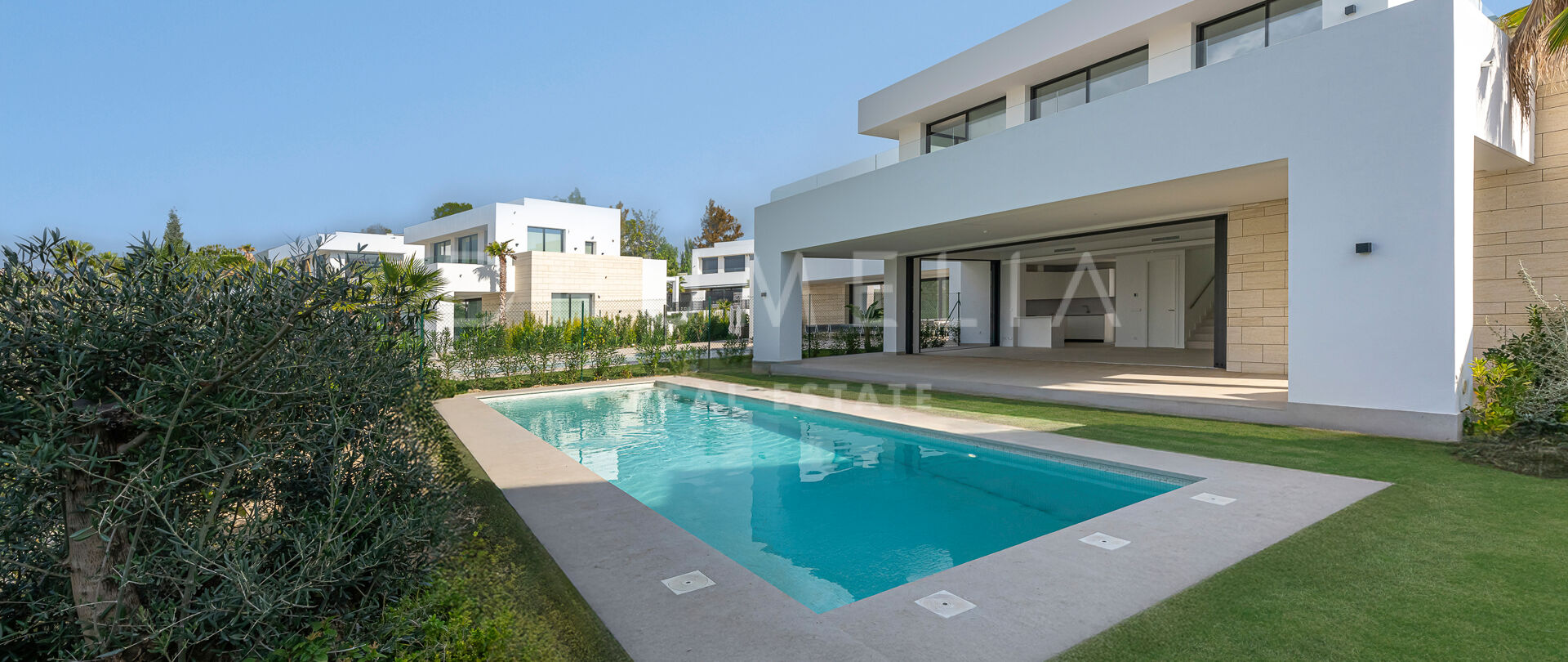 Villa Neuve de Quatre Chambres à La Finca de Marbella