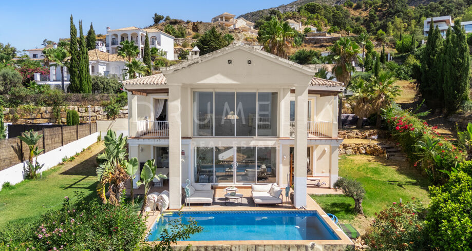 Villa with Sea Views in Sierra Blanca Country Club