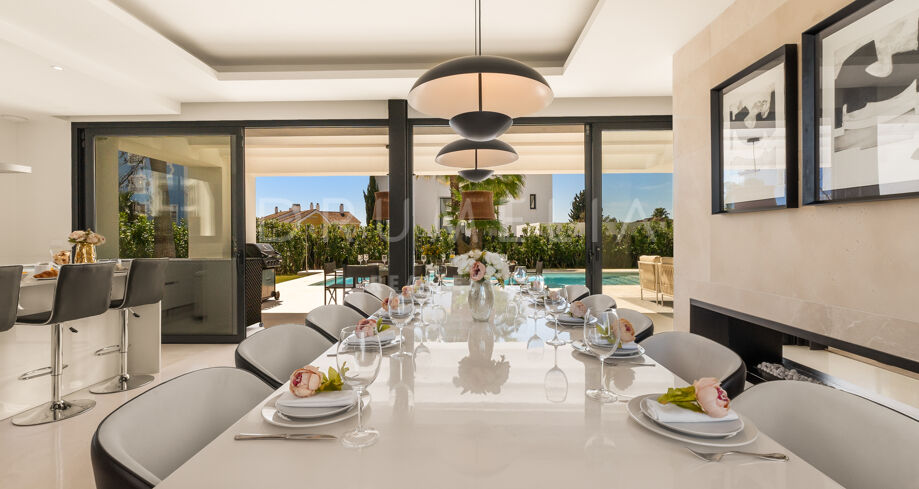 Contemporary villa with heated pool & sauna, El Paraíso, Estepona’s New Golden Mile