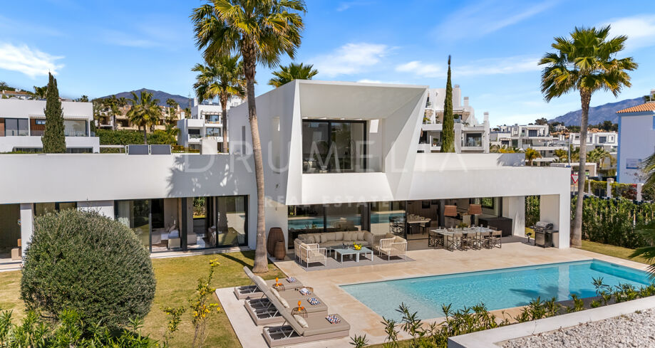 Contemporary villa with heated pool & sauna, El Paraíso, Estepona’s New Golden Mile