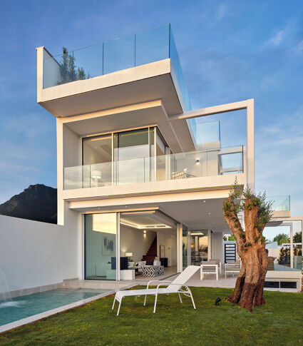 Impressionnante nouvelle maison de ville moderne de luxe avec vue sur la mer, Marbella