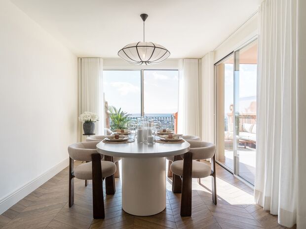 Lyxbostad med Panoramautsikt över Medelhavet i Monte Halcones-Benahavis