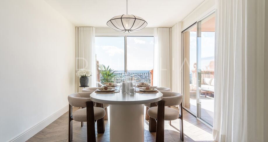 Luxury Residence with Panoramic Views of the Mediterranean in Monte Halcones-Benahavis