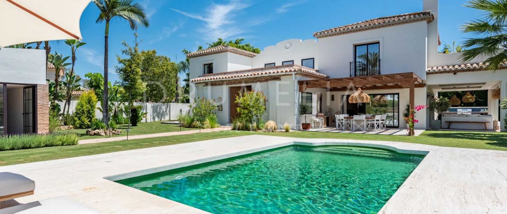Villa for sale in Casasola, Estepona East