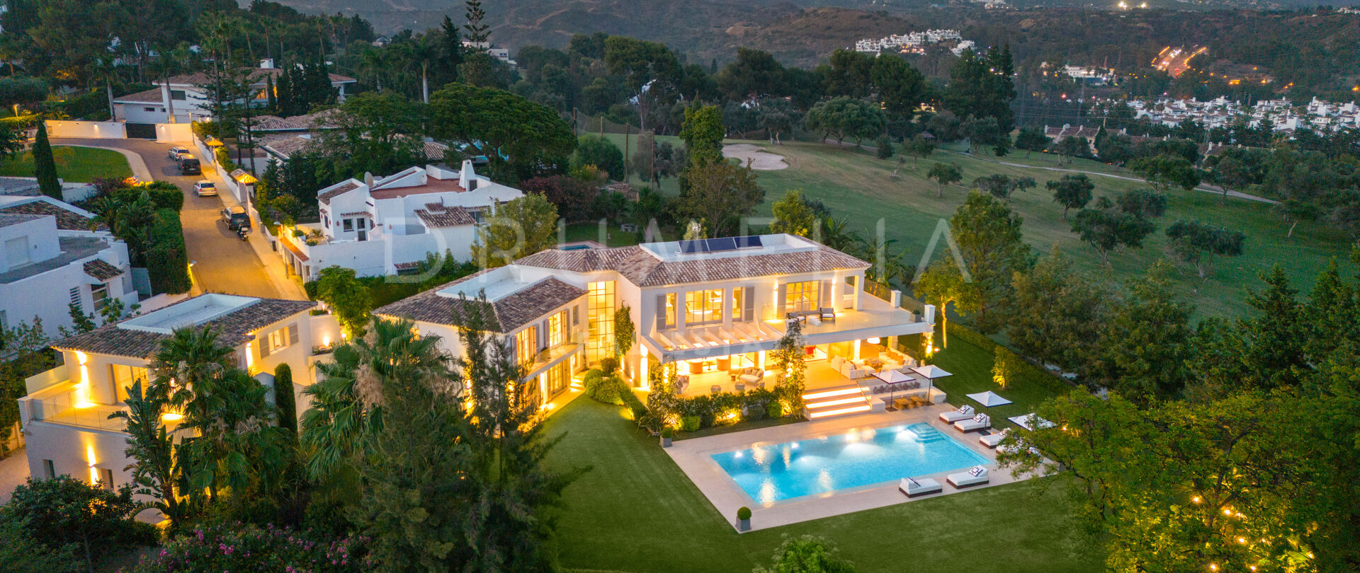 Elegante villa met 6 slaapkamers, privézwembad en gastenhuis in Aloha, Nueva Andalucía