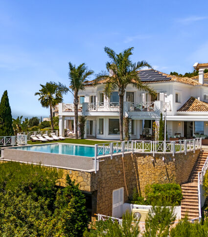 Willa z Panoramicznym Widokiem na Morze i Góry w Altos de Los Monteros, Marbella