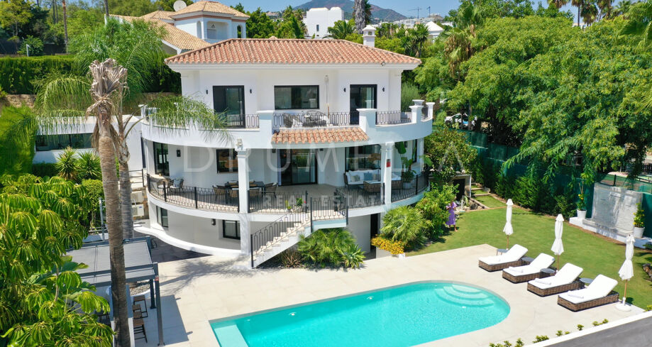 Panoramic Views and Outdoor Living in La Quinta, Benahavís