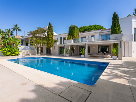 Villa magnifiquement rénovée à Guadalmina Baja, San Pedro de Alcántara