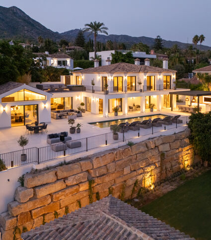 Fully Renovated Andalusian Home with Sea Views on the Golden Mile, Marbella