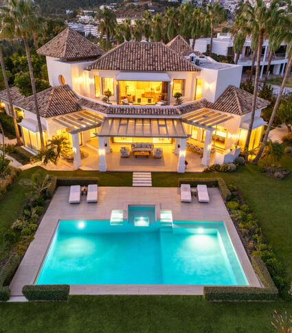 Modern renovated villa with panoramic views in Monte Halcones, Benahavís