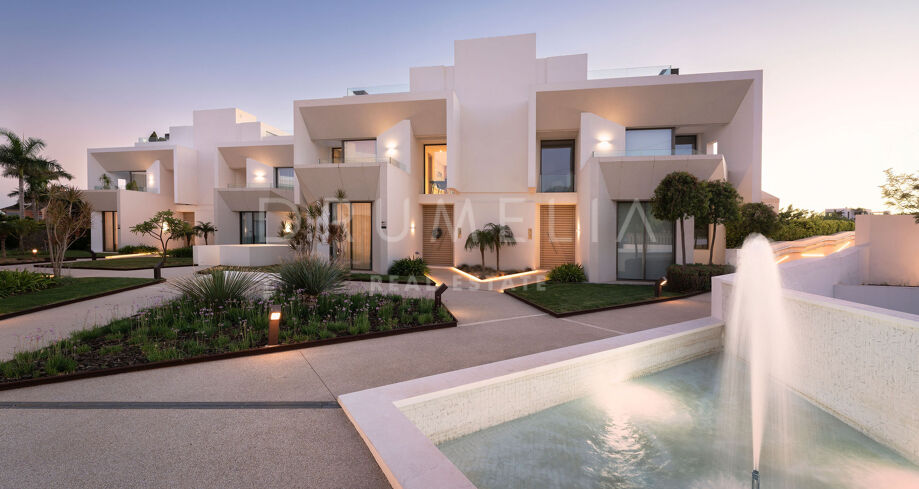 Semi Detached House with Sea Views in Celeste Marbella, Nueva Andalucía