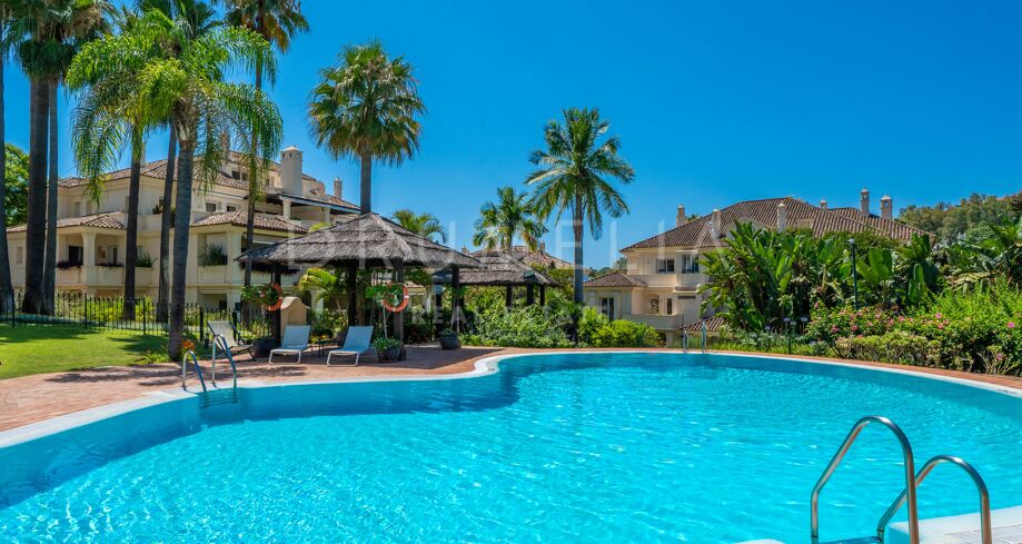 Luxuriöses 3-Schlafzimmer-Duplex-Penthouse in Las Alamandas, Nueva Andalucía nahe Puerto Banús