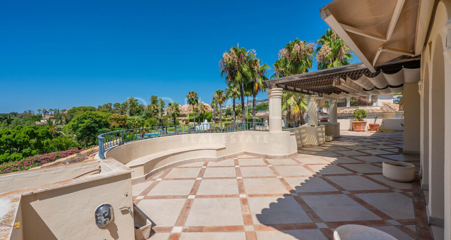 Luxuriöses 3-Schlafzimmer-Duplex-Penthouse in Las Alamandas, Nueva Andalucía nahe Puerto Banús