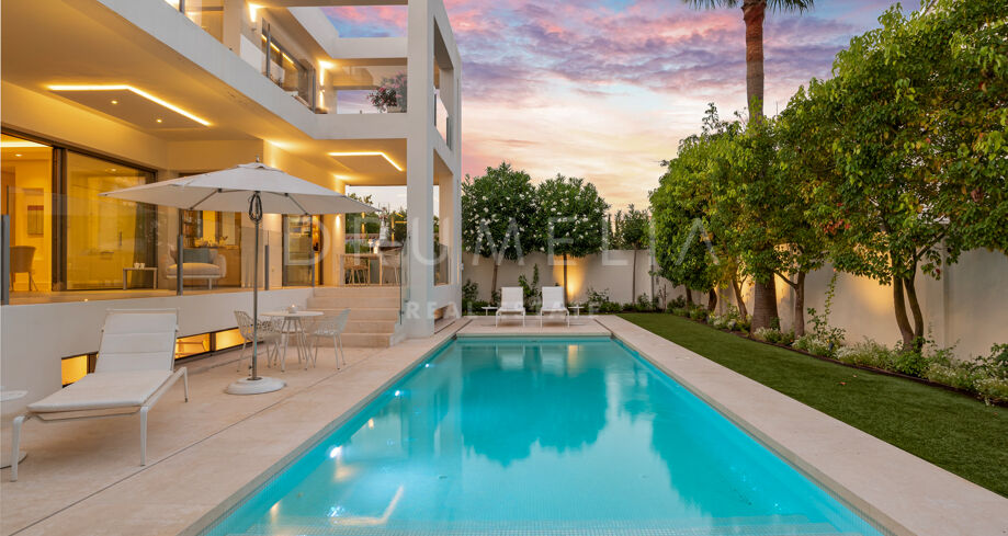 Villa élégante avec vue sur la mer au centre de Marbella