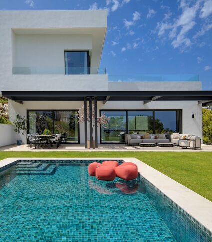 Современная роскошная вилла в районе Фуэнте-дель-Эспанто, Бенавис.