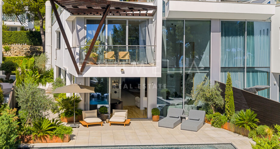 Luxe Villa met Uitzicht op Zee in het Exclusieve Sierra Blanca
