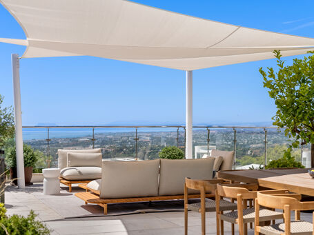 Luxury Villa with Sea Views in the Exclusive Sierra Blanca Area