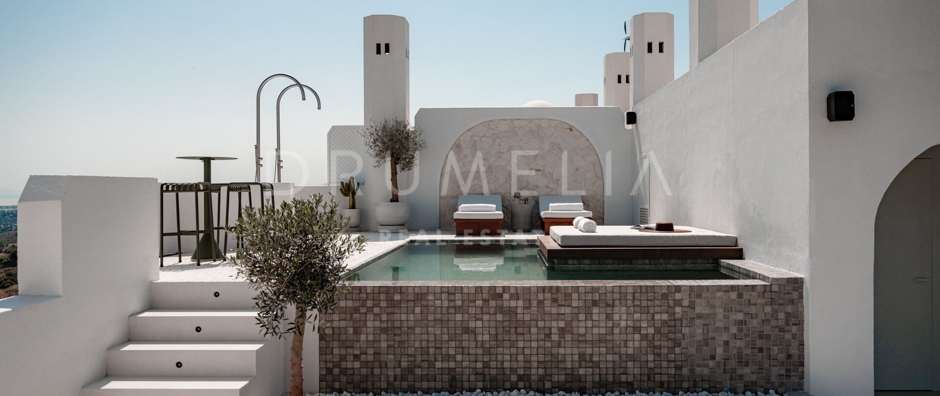 Duplex penthouse with private pool and panoramic sea views in Jardines Colgantes, Golden Mile