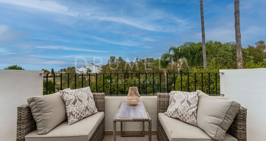 Elegant contemporary villa with modern features in Monte Biarritz, Estepona East