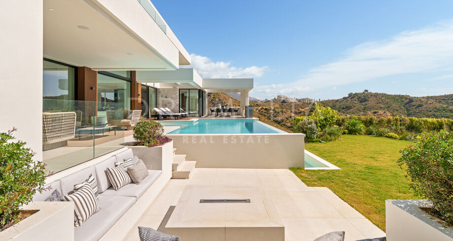 Villa de Luxe avec Piscine Intérieure à La Quinta, Benahavís