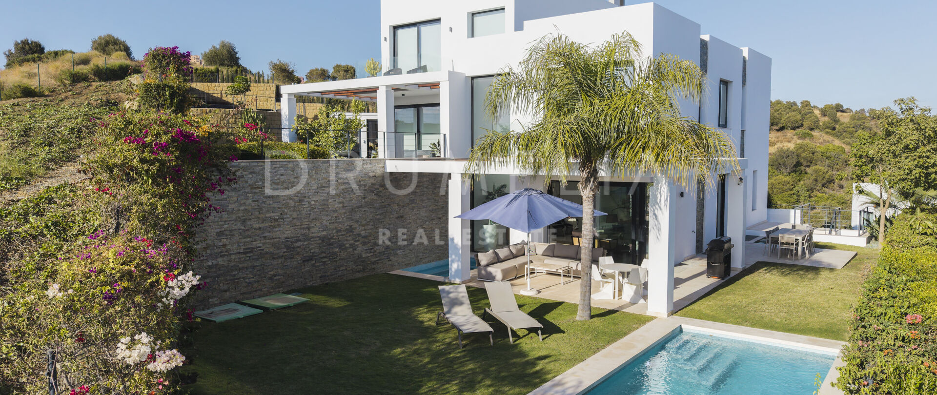 Moderne Villa mit 5 Schlafzimmern in Cabopino, Marbella Ost