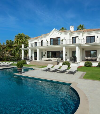 Villa Sunrise - Beautiful and elegant mansion with sea views in exclusive Sierra Blanca, Golden Mile of Marbella