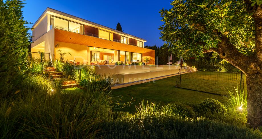 Moderne Luxusvilla in Guadalmina Alta, Marbella