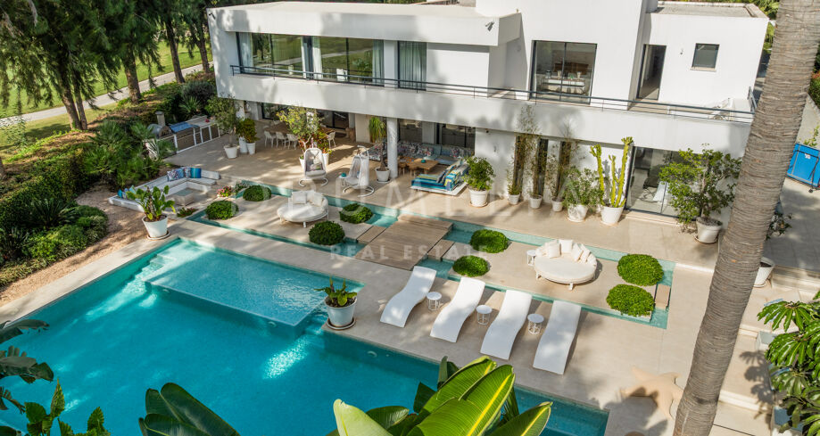 Isla Brisa - Incredible Frontline Golf Modern House in Las Brisas, Nueva Andalucía, Marbella