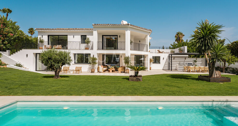 Renoverad lyxvilla med havsutsikt – Marbella Golden Mile