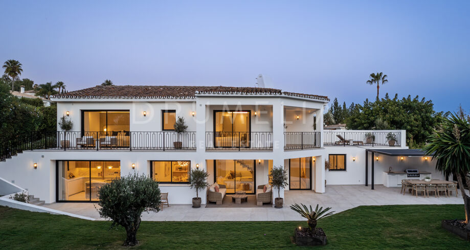 Renoverad lyxvilla med havsutsikt – Marbella Golden Mile