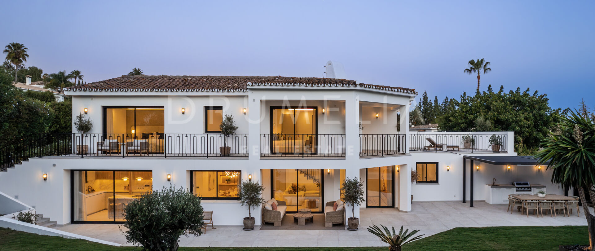 Renovated Luxury Villa with Sea Views – Marbella Golden Mile