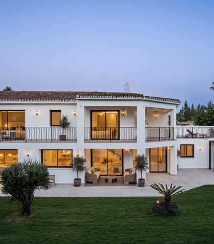 Renoverad lyxvilla med havsutsikt – Marbella Golden Mile